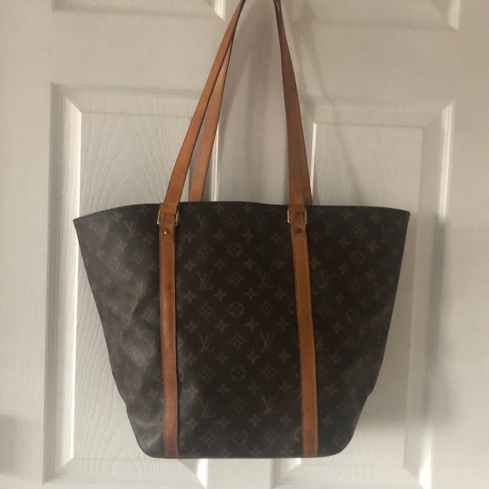 😍BEAUTIFUL 😍LARGE TOTE RETIRED LOUIS VUITTON